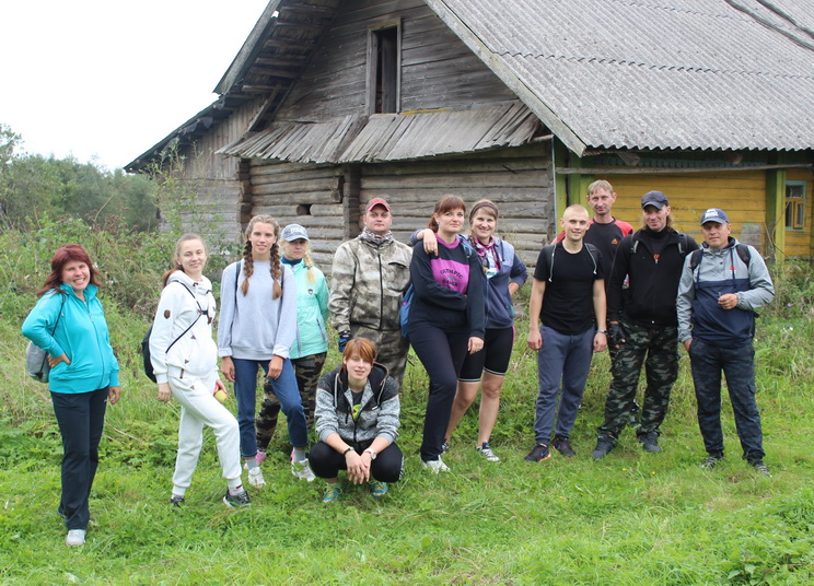 Участники велопробега в деревне Летники. 2018 год.