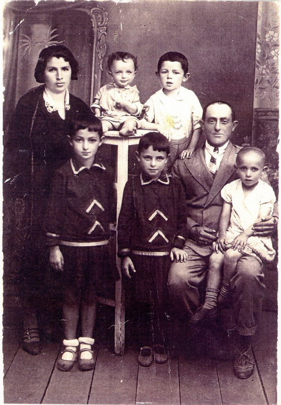 Семья Иосефа и Ханы Гительсон (их дети - Хая, Ицхак, Голда и Гутман)