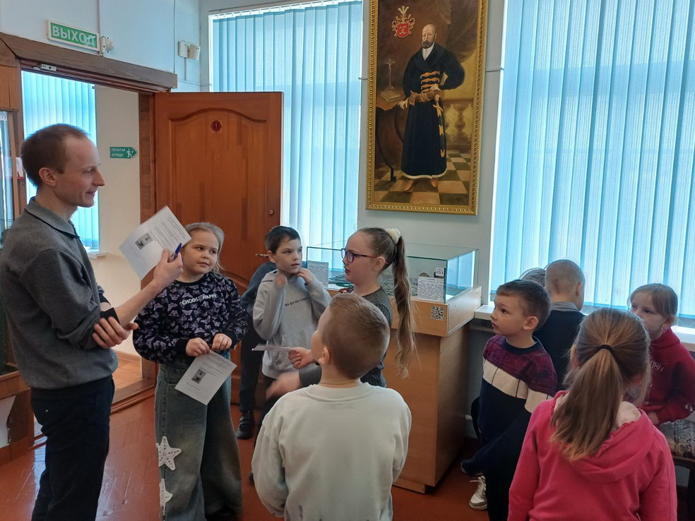 Вучні Дзеркаўшчынскай школы ў музеі